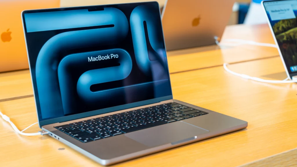Why You Shouldn't Buy a MacBook Pro Right Now
