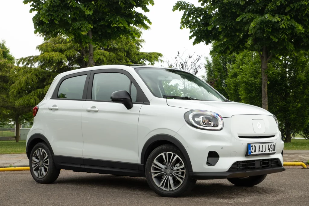 Stellantis: Alliance With Chinese Automaker Leapmotor Points To A Long, Tough Climb (STLA)