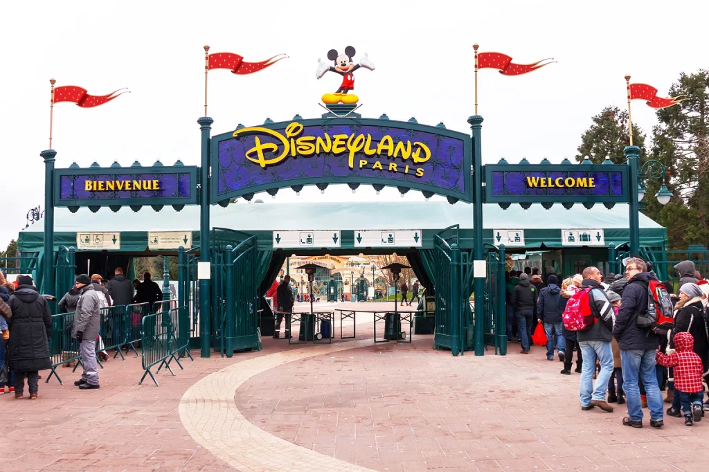Wall Street Lunch: Disney Revamps Paris Park To Boost European Growth (undefined:DIS)